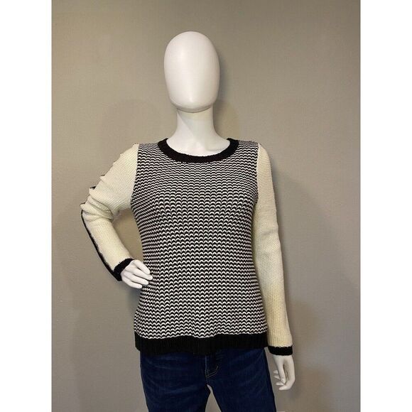 Eyn Women's Black and White Sweater Size Medium - Picture 1 of 6
